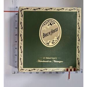 Empty Cigar box for Crafts Storage Purse Making Guitars Juggling Trinkets Herb